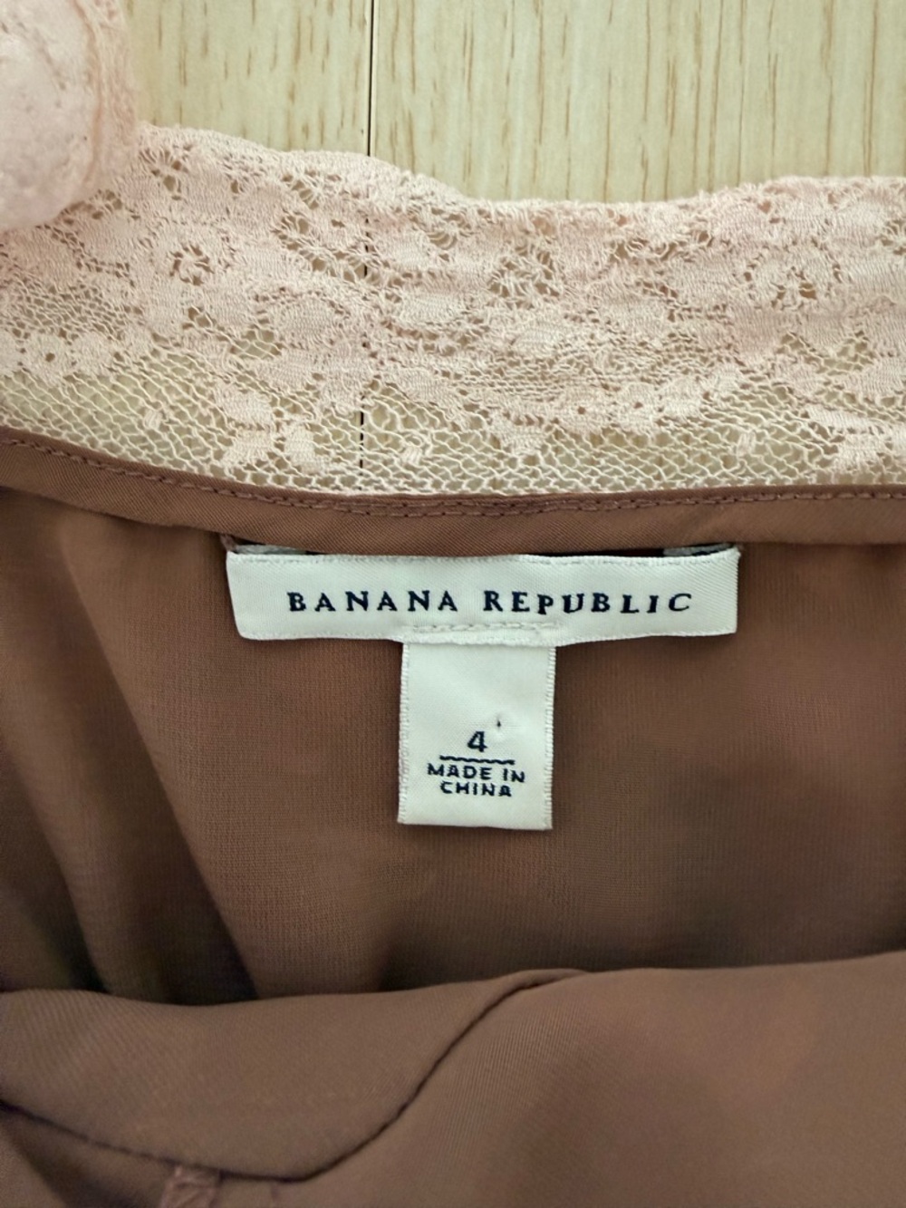 Banana Republic Silk Blend Floral Camisole Top Size 4 - Picture 8 of 9